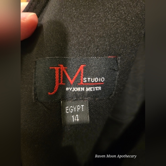 Floral Black and Red Dress - Picture 4 of 11